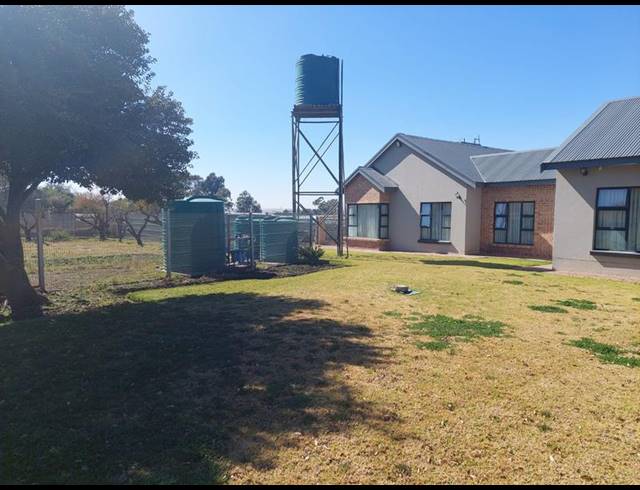 5 BEDROOM HOUSE FOR SALE IN RANDFONTEIN